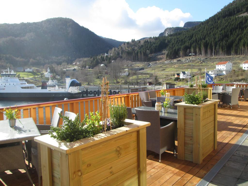 Lavik Fjord Hotel & Apartments Exterior foto